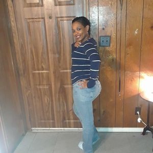 Meet your Posher, Jemell